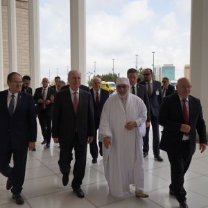 عميد جامع الجزائر يستقبل رئيس الوزراء الفلسطيني