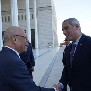 وزير السياحة التونسي يزور جامع الجزائر
