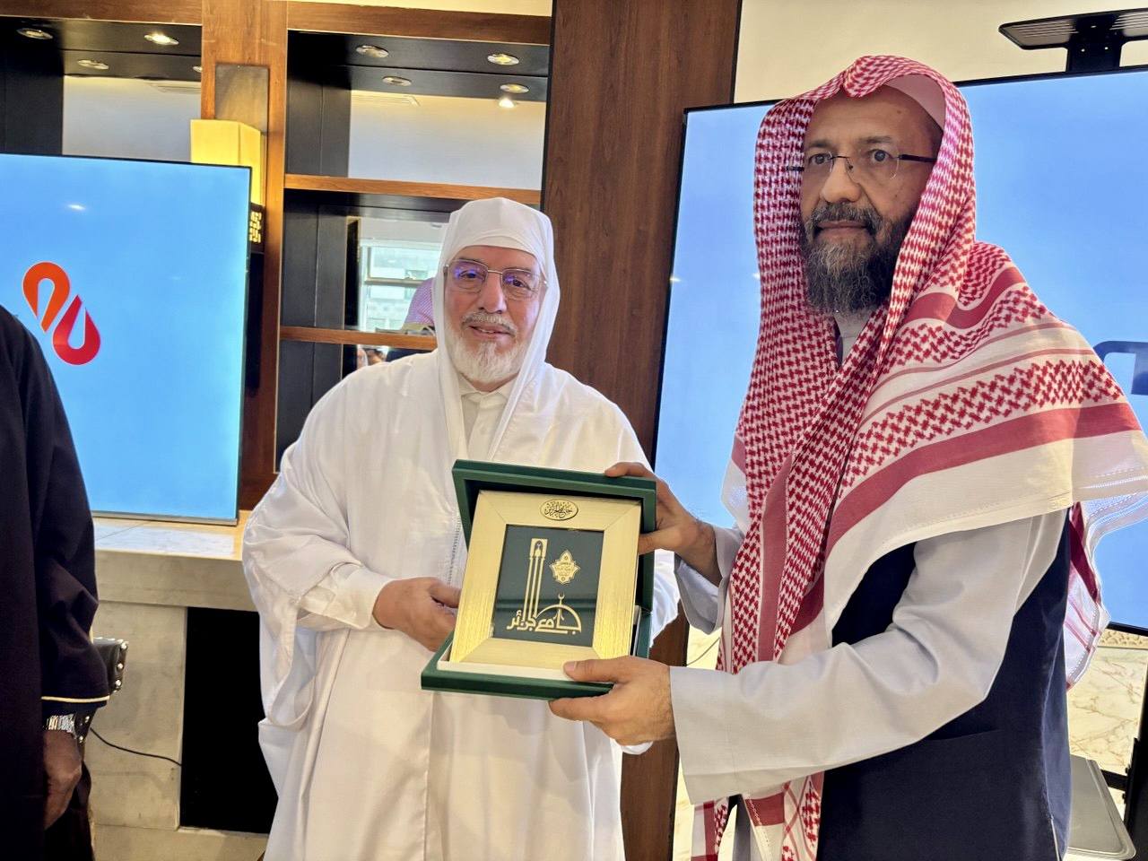 631725486_836245582759426_9056186687769304368_n