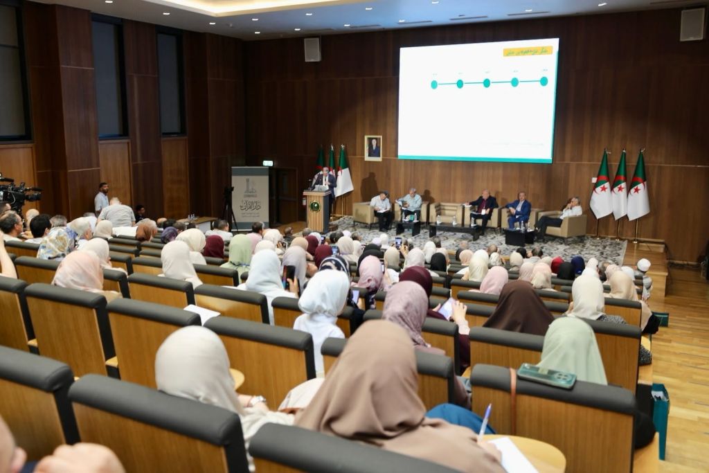 برعاية #عميد_جامع_الجزائر، الشّيخ محمّد المأمون القاسميّ الحسنيّ، تنظّم المدرسة الوطنيّة العليا للعلوم الإسلاميّة #دار_القرآن، ملتقى وطنيا موسوما بـ: